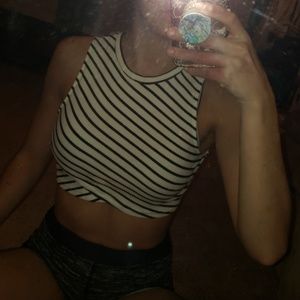 Tank crop top